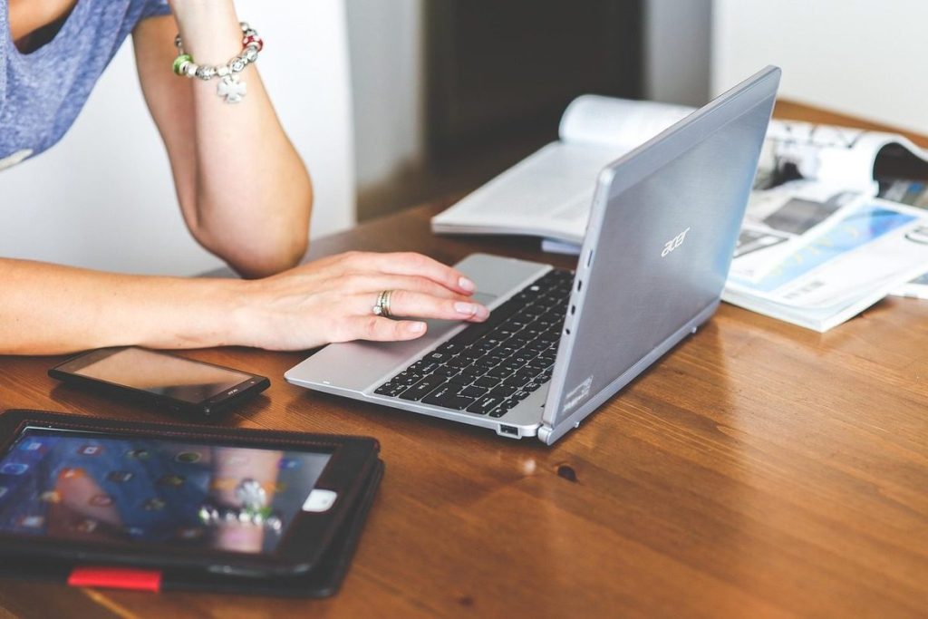 Hostinger webmail: Inloggen, instellen en de nieuwste functies Hostinger webmail: Inloggen, instellen en de nieuwste functies